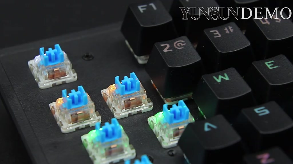 Bàn phím cơ có dây full 104 phím Leaven K880 keycap xuyên led, công thái học, LED 13 hiệu ứng | BigBuy360 - bigbuy360.vn