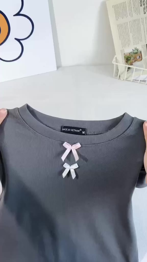 Áo thun đính nơ BUN222 form ôm body cho nữ, baby tee đủ màu chất cotton co giãn thoải mái | BigBuy360 - bigbuy360.vn