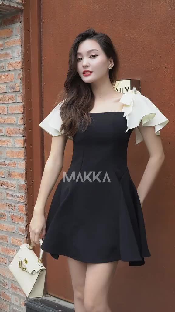 Váy nữ thiết kế MAKKA váy đen dáng xòe thiết kế tay phối kem 5001 | BigBuy360 - bigbuy360.vn