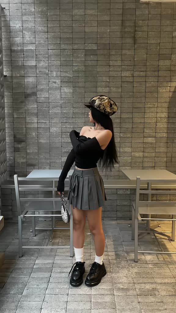Áo Thun Croptop Dài Tay Trễ Vai Pepper Clothing Áo Thun 2 Lớp Nhún Eo Tay Loe Tôn Dáng Màu Đen - Serena Top | BigBuy360 - bigbuy360.vn