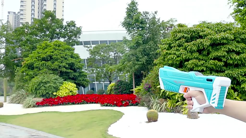 Súng Phun Nước Điện Superior Tự Động Hút Nước Mạnh Mẽ