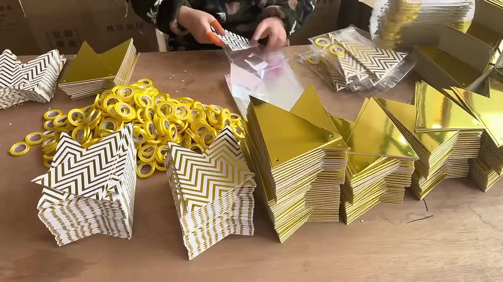 Dây cờ tam giác ép kim