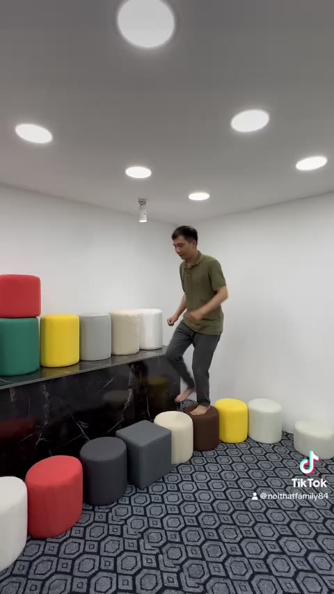 Gía Xưởng Mới Về Ghế Đôn Sofa - Bàn Trang Điểm Màu Xám Cao 40cm Đường kính 33cm Hoàn tiền 100% nếu khách không hài lòng | BigBuy360 - bigbuy360.vn