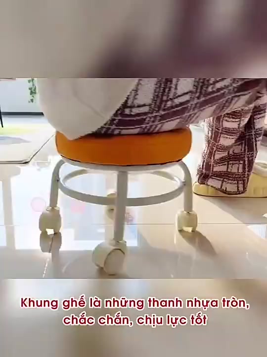 Ghế tròn xoay bệt có bánh xe xoay 360 độ Gingin Decor, Ghế đẩu đa năng chất liệu da PU êm ái. | BigBuy360 - bigbuy360.vn