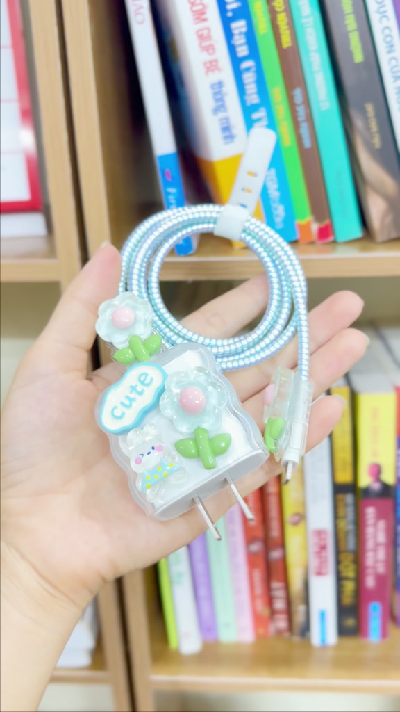 [Hoa Hồng Thỏ Trắng] Bộ phụ kiện bảo vệ củ sạc và cáp sạc cho iphone PD18/20W bằng silicon cao cấp | BigBuy360 - bigbuy360.vn