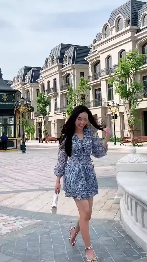 Đầm hoa nhí đan dây ngực LeeGi Design váy hoa tay dài chiết eo - Min609 | BigBuy360 - bigbuy360.vn