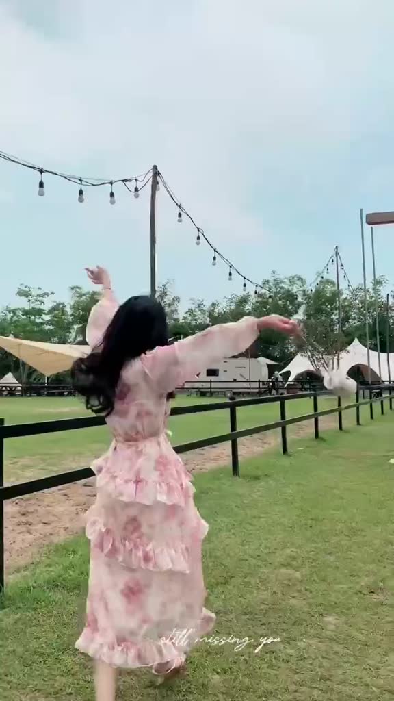 Váy tiểu thư hoa nhí dài LeeGi Design Lavender bèo chéo chất voan mềm mại - Min575 | BigBuy360 - bigbuy360.vn