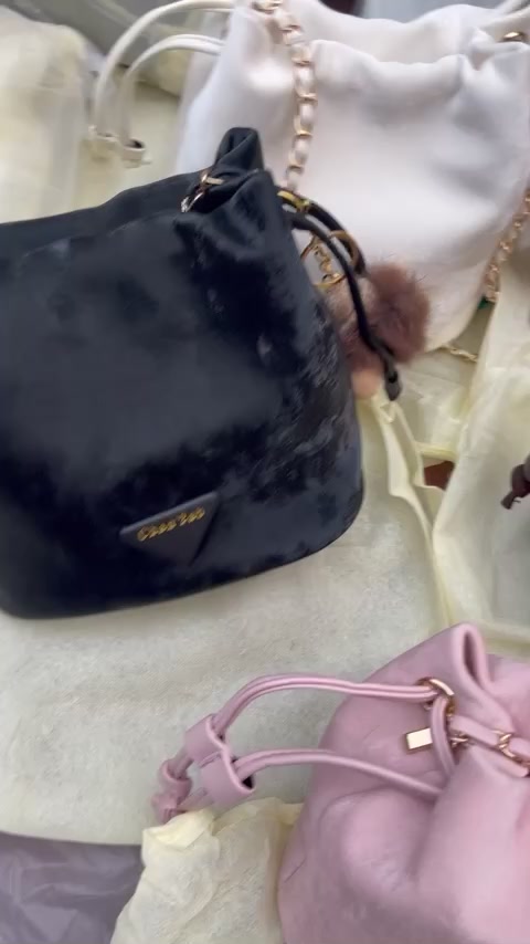 Túi Xách Nữ Đeo Chéo Đeo Vai Dáng Bucket Mix Móc Gấu Xinh Xắn Đi Tiệc Đi Chơi Sang Chảnh MIQI BAG TX-105 | BigBuy360 - bigbuy360.vn