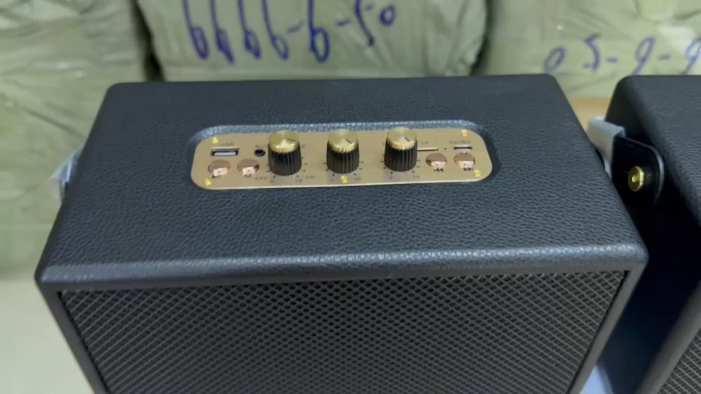 Loa Bluetooth M13 Công Suất Lớn, Loa không dây M13 Nghe Nhạc Hay, Pin Sử Dụng 10 Giờ, Âm Thanh 3D, Bass Căng | BigBuy360 - bigbuy360.vn