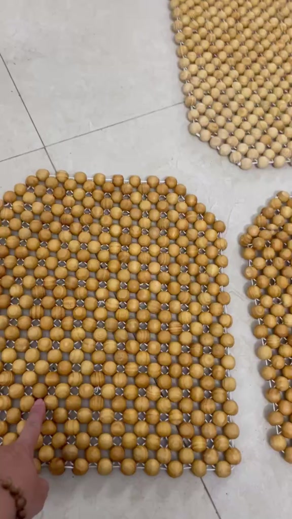 Tấm Lót hạt gỗ cho yên xe máy - ghế văn phòng- ô tô