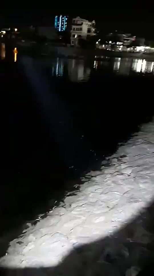 Đèn Pin Siêu Sáng Cầm Tay Chiếu Xa 500M , Pin Trâu , Chông Nước , 3 Chế Độ (Bảo Hành 1 Năm) | BigBuy360 - bigbuy360.vn