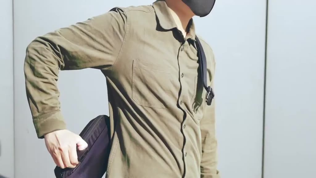 Túi đeo chéo Tomtoc (USA) Lightweight Sling Bag T21 chính hãng, bền bỉ, nhiều ngăn đựng, kháng nước | BigBuy360 - bigbuy360.vn
