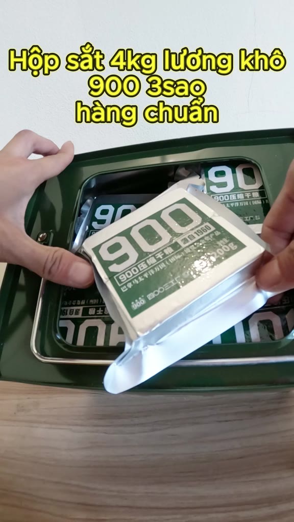 Hộp 4Kg lương khô 900 3 sao thùng sắt - Hàng Chính Hãng | BigBuy360 - bigbuy360.vn