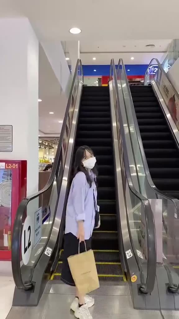 Sơ Mi Nam Nữ Kẻ Xanh Ngựa Thêu Form UNISEX Dễ Mặc Dễ Phối Đồ Chất LANH Siêu Mịn Không Nhăn Siêu Mát Mẫu Sơ Mi HOT 2024 | BigBuy360 - bigbuy360.vn