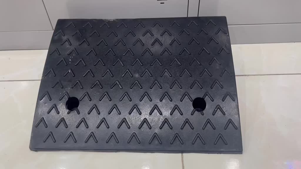 Cầu dốc cao su xe lên xuống KBN