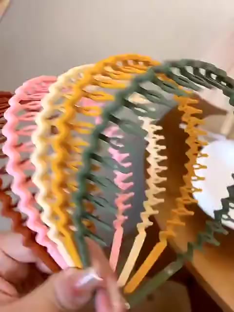 Bờm Tóc/Băng Đô Cài Tóc Có Răng Cưa Chống Trượt Kiểu Gợn Sóng Đơn Giản Phong Cách Hàn Quốc | BigBuy360 - bigbuy360.vn