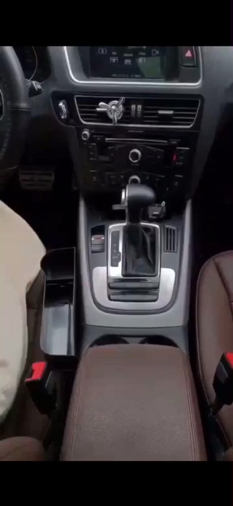 Khay đựng đồ đa năng, hộc để đồ khe ghế ô tô