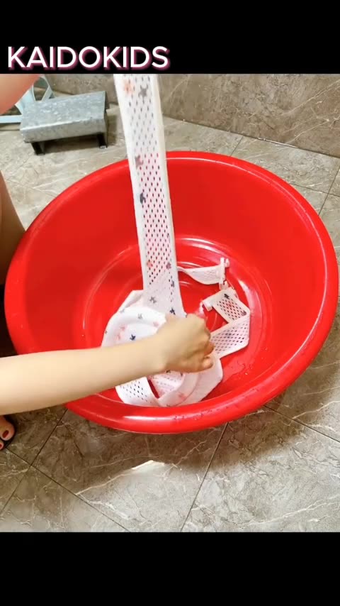 Top 8 sản phẩm tắm cho bé sơ sinh không thể bỏ qua cho gia đình bạn