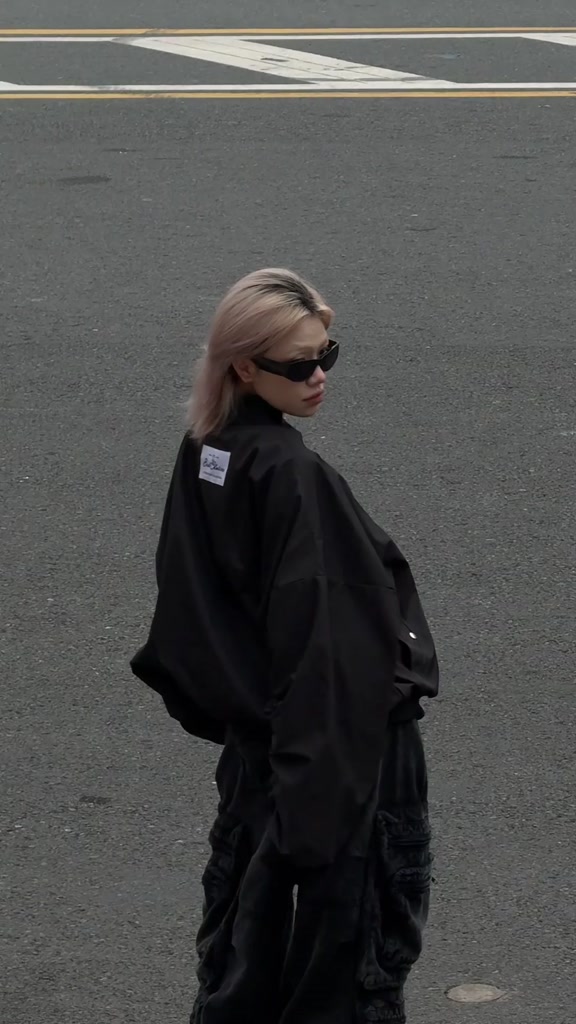 Bad Choices | Áo Bomber dù Zipper Jacket Signature tay nhún form Boxy | BigBuy360 - bigbuy360.vn