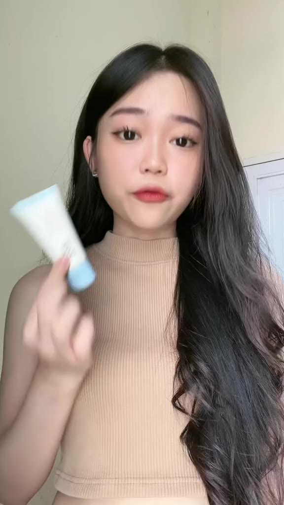 Kem dưỡng trắng da GlowCode với Niacinamide và chiết xuất dâu tằm giúp da sáng mịn và giảm thâm 30gr | BigBuy360 - bigbuy360.vn