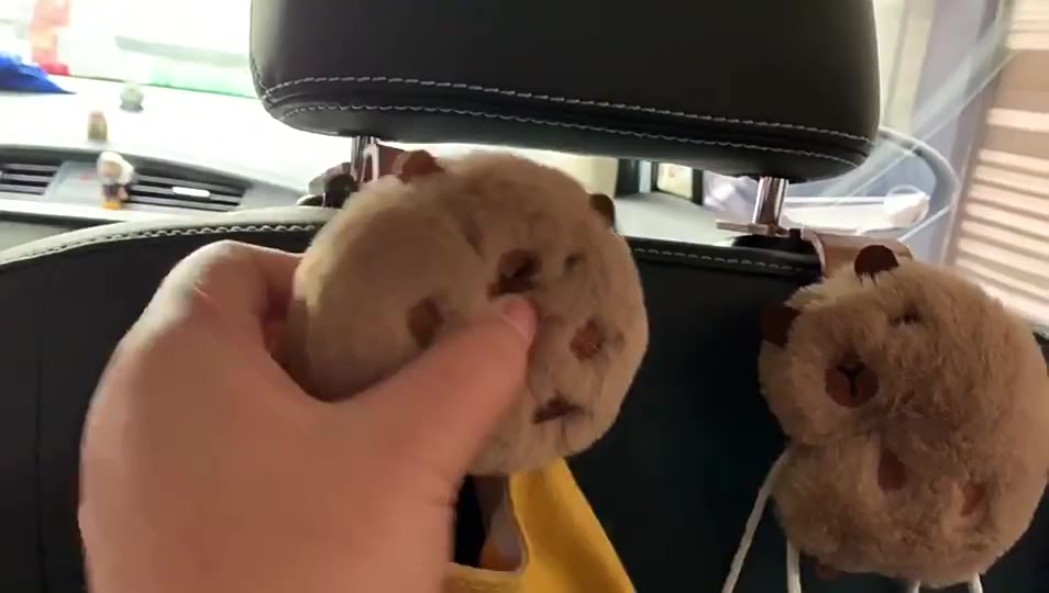 Móc Treo Đồ Sau Ghế Xe Hơi Chuột Capybara Dễ Thương