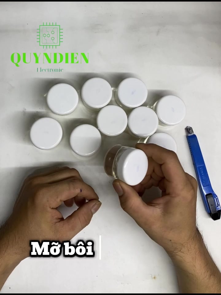 Mỡ Bôi Trơn Đa Năng mỡ bò trắng Cho Nhông Bánh Răng, Động Cơ, Vòng Bi, Máy In, Máy Photocopy.....Lọ Lớn 45g | BigBuy360 - bigbuy360.vn