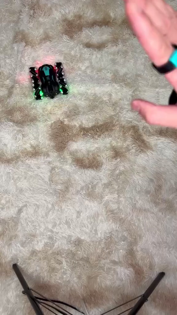 Ô tô điều khiển từ xa 360 độ chuyển 6 hướng