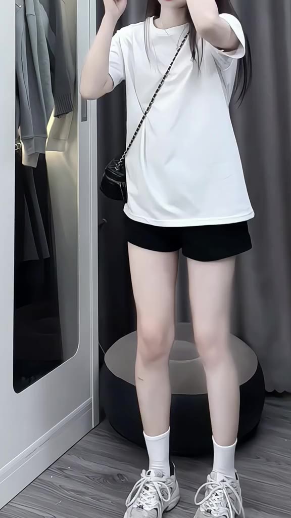 Áo Phông Nữ Cotton Tàu Thêu Ngựa Cổ Tròn Form Rộng Siêu Hot MA911 | BigBuy360 - bigbuy360.vn