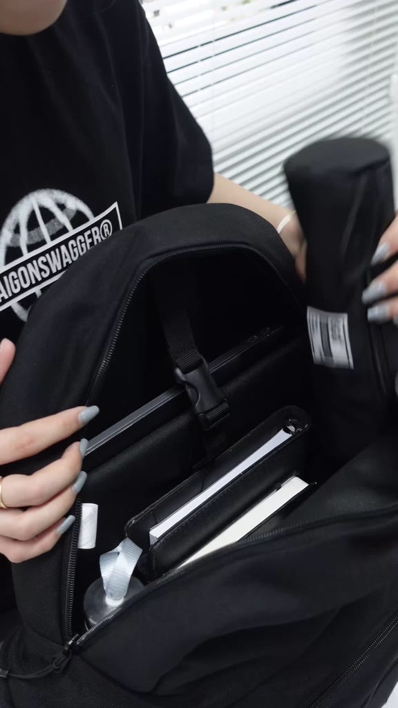 Balo Đi Học Basic Nam Nữ SAIGONSWAGGER ® POP BACKPACK ngăn chống sốc laptop 15.6 inch | BigBuy360 - bigbuy360.vn
