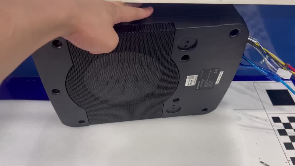 Loa sub Ô Tô BLAUBUNKT XLF180A