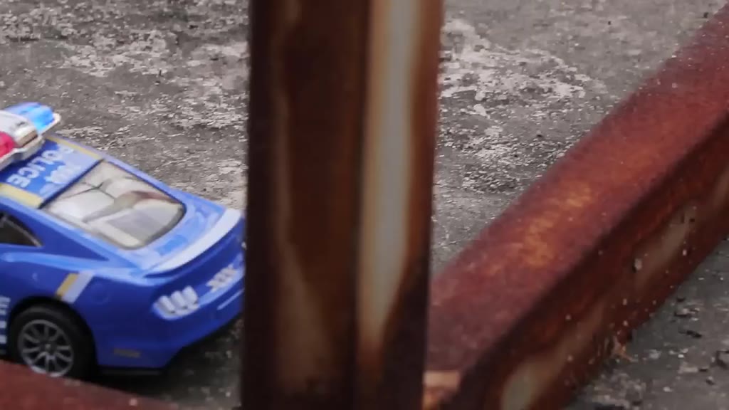 Đồ chơi xe cảnh sát SAKURA-V2 chất liệu hợp kim