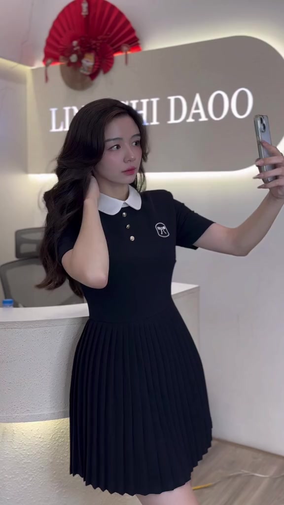 [Hàng Shop]: Váy Xanh Than Cổ Sen Phối Trắng Thêu Nơ Đuôi Xếp Ly 2 Lớp Có Lót Quần Bảo Hộ [V83] Lollaye | BigBuy360 - bigbuy360.vn