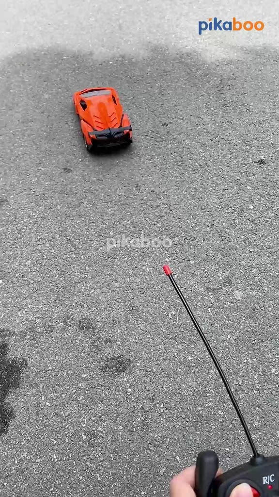 Siêu xe điều khiển địa hình Pikaboo