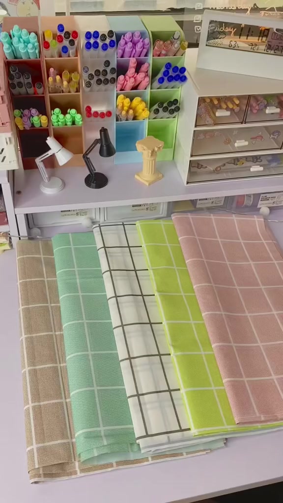 Khăn trải bàn caro chất liệu PVC