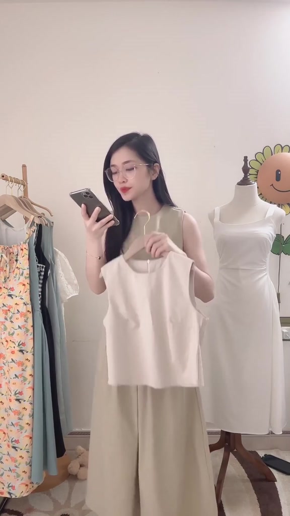 Set Váy CROPTOP áo không tay kèm chân váy xếp ly dài 85cm chất thô hàn mềm mát có ảnh thật | BigBuy360 - bigbuy360.vn