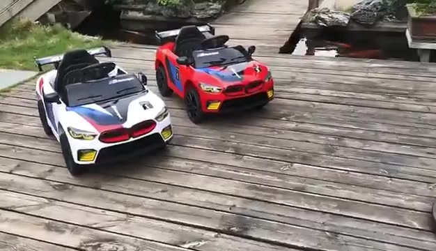 Xe ô tô Điện Bảo Hành 1 Tháng Trẻ Em 808 Kiểu Dáng BMW