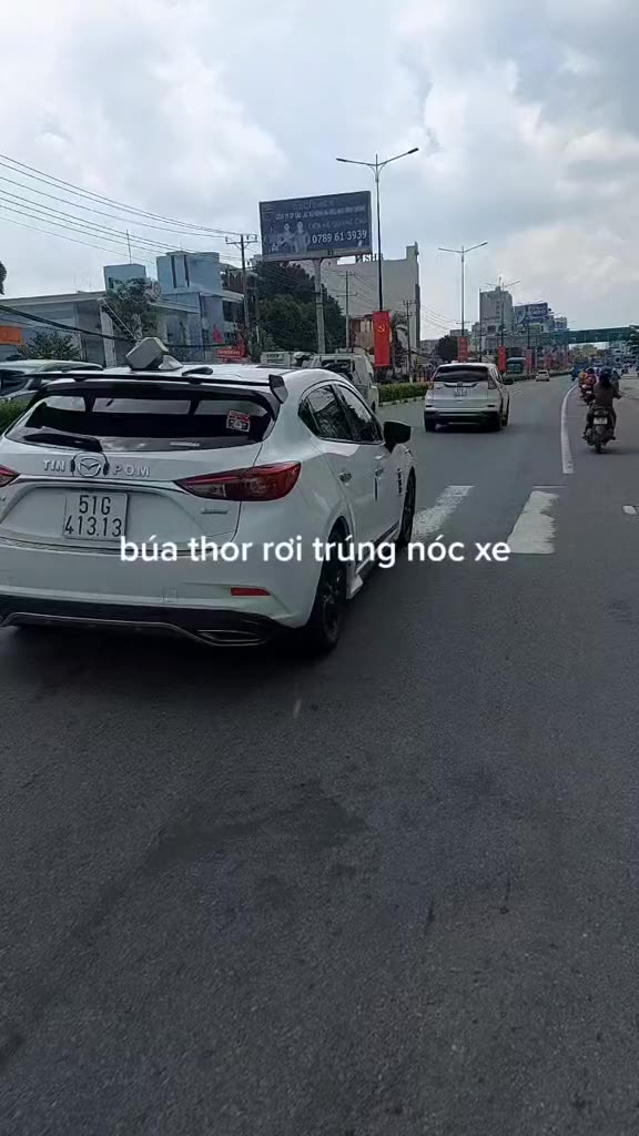 Mô hình Joker và các nhân vật khác để trang trí xe hoặc bàn làm việc