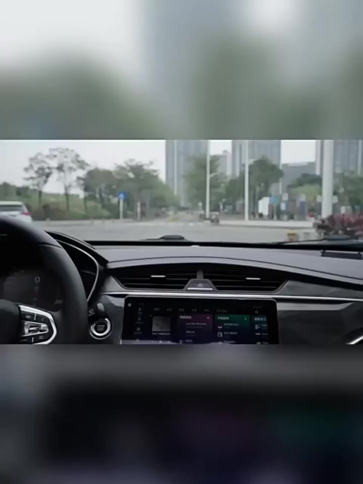 Gợi ý các mẫu kẹp điện thoại ô tô tự động đáng mua hiện nay