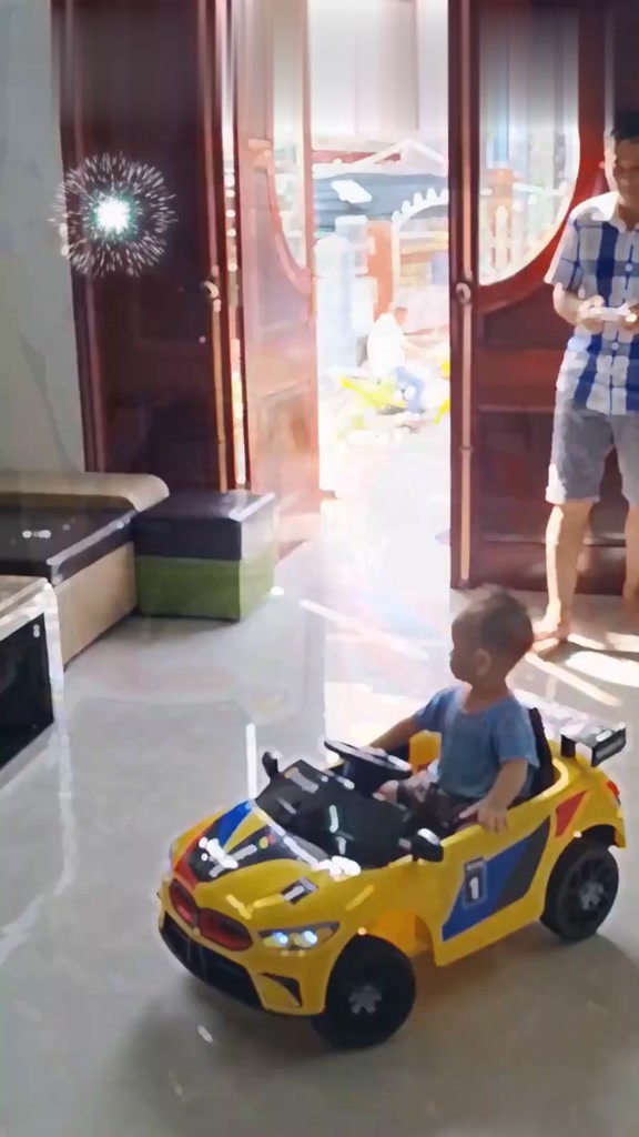 Gợi ý các mẫu xe ô tô điện trẻ em Maybach đáng mua hiện nay