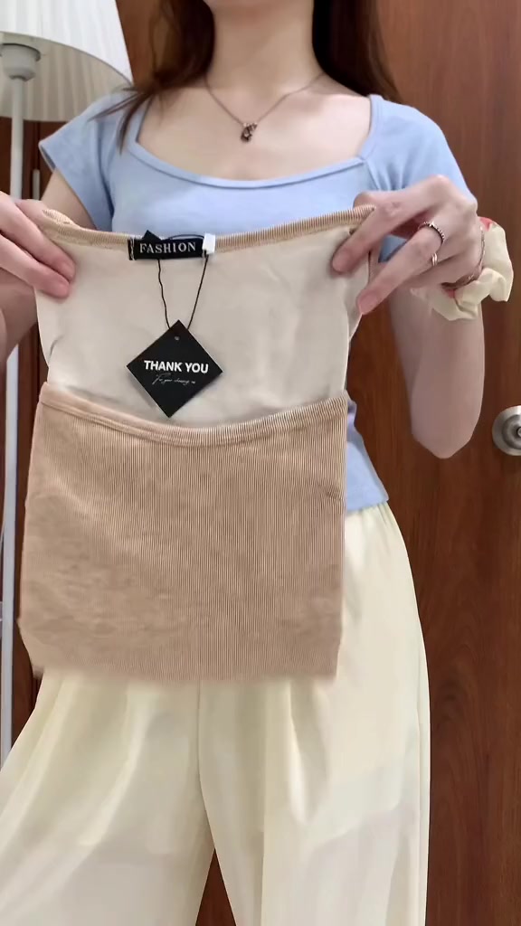 Áo Thun Cúp Cổ Vuông Ôm Gọn Siêu Xinh Chất Cotton Thỏ Loại Đẹp Co Giãn Dầy Dặn Mềm Mát MA113 | BigBuy360 - bigbuy360.vn