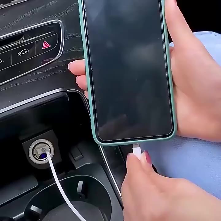 Tẩu sạc nhanh ô tô Tàng hình AutoX