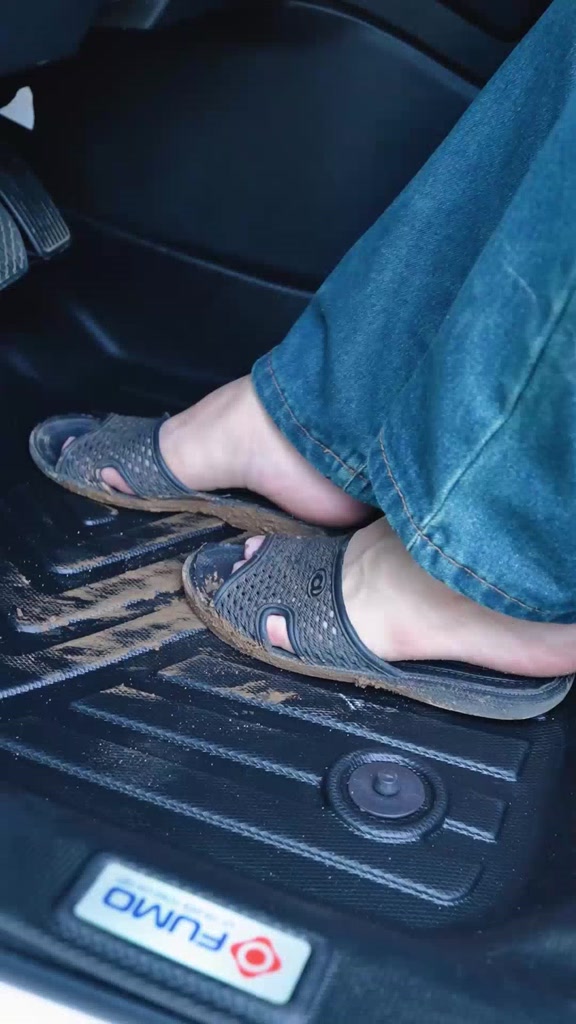 Thảm Lót Sàn Ô Tô TPE Cao Cấp Toyota Veloz 2022 - 2025 TRÀN VIỀN