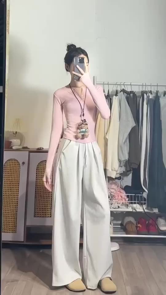 Áo thun nữ Beyo áo nữ dài tay cúc mở dáng ôm body đơn giản dành cho mùa thu basic T091 | BigBuy360 - bigbuy360.vn