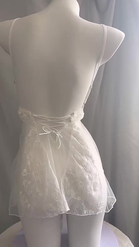 Váy ngủ ren hoa nhí xuyên thấu siêu xinh gợi cảm đầm tiểu thư 2 dây tặng chip đen trắng quyến rũ BIKI HOUSE N260 - TPHCM | BigBuy360 - bigbuy360.vn