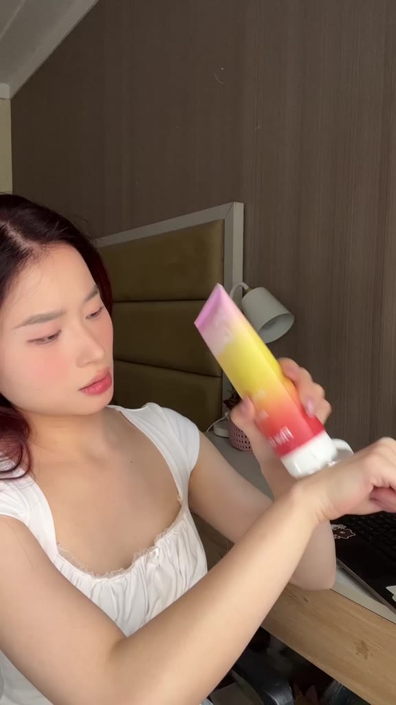 Kem Body Dưỡng Trắng Da Five Grains Nâng Tone 200ml 2 Hoạt Chất Niacinamide và Alpha Arbutin Cấp Ẩm Mềm Mịn Da Ban Ngày | BigBuy360 - bigbuy360.vn