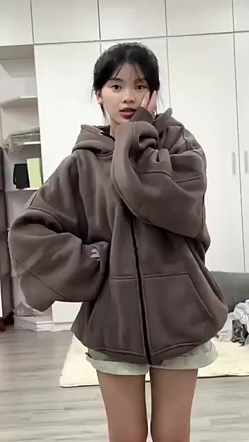 Những mẫu áo khoác hoodie nữ bigsize đẹp và bán chạy trên thị trường
