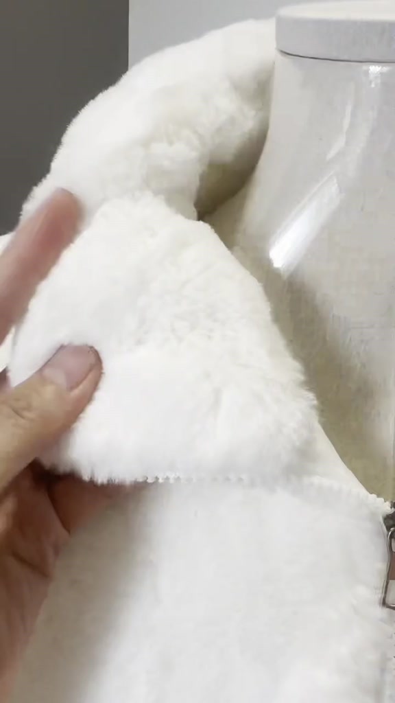 Áo khoác lông nhung mịn có mũ dày dặn loại 1 Quảng Châu | BigBuy360 - bigbuy360.vn