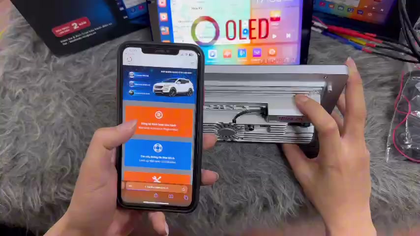 Màn hình android cho ô tô Oledpro Ultra 2K