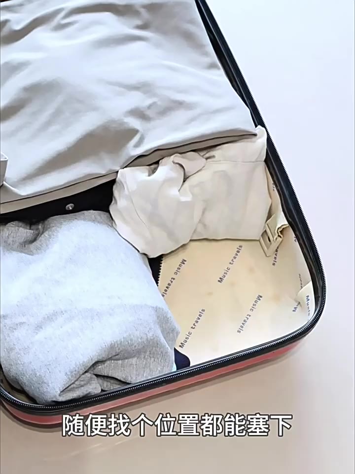 Ấm siêu tốc gấp gọn GUESMI