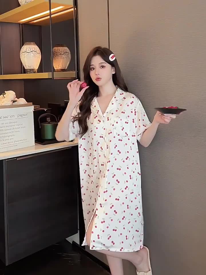 Đầm Ngủ Lụa LICERIA Kiểu Dáng Sơ Mi In Hoạ Tiết Nhẹ Mát Phong Cách Cá Tính | BigBuy360 - bigbuy360.vn